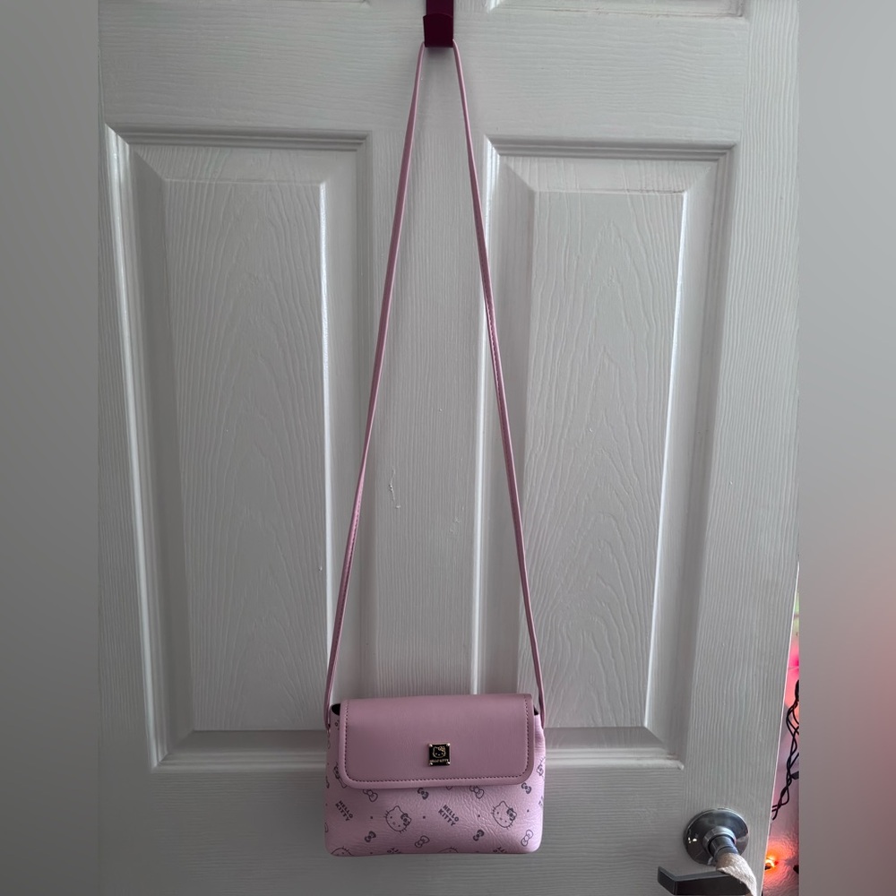 Hello Kitty Crossbody Bag